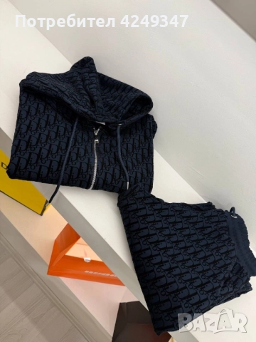 Екип Dior, снимка 2 - Спортни екипи - 52529607