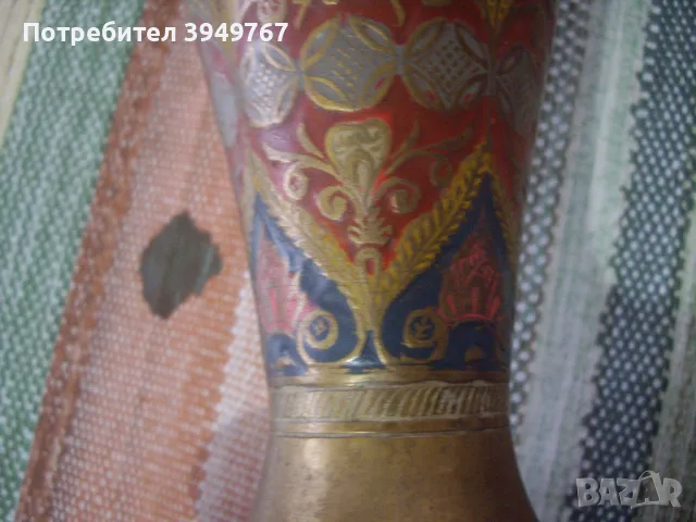 Много стара и красива бронзова ваза,ръчно рисувана., снимка 4 - Антикварни и старинни предмети - 47790828