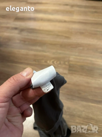 Нов дамско питник Nike Women's Iconic Pro Cool Dri-Fit Racerback Training Top, L размер, снимка 8 - Потници - 53862090