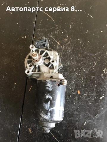 Мотор на предни чистачки за Lexus IS200 2.0 бензин (2004), снимка 2 - Части - 53131301