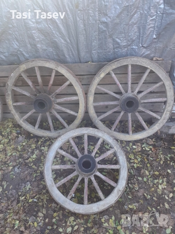 Колела от дървена каруца