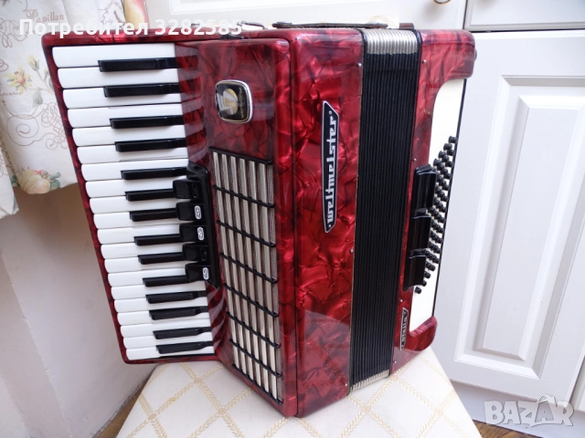 Акордеон Велтмайстер Стела 60 баса, снимка 3 - Акордеони - 51911397
