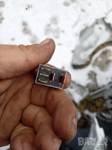 Оригинално реле Hyundai / Kia # 95225-2D000 DC12V 10A GKGE OMRON, снимка 2 - Части - 53201834