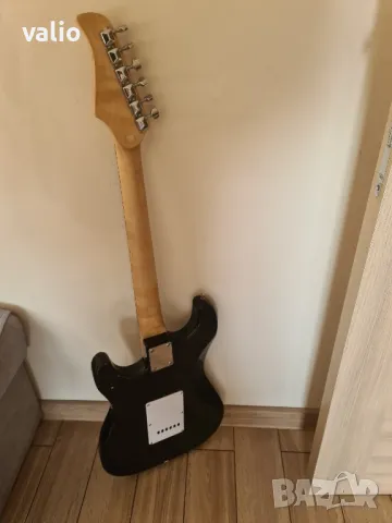 Електрическа китара , снимка 2 - Китари - 50295325