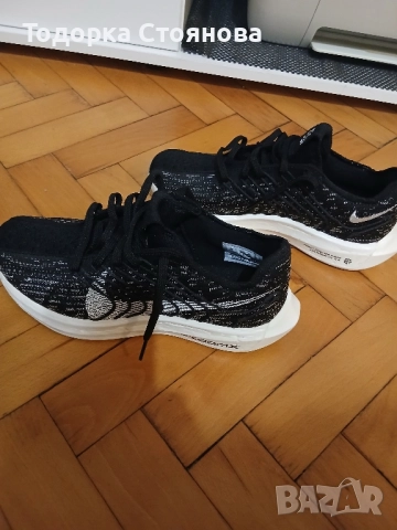 Дамски маратонки Nike