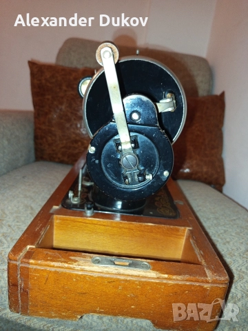 Шевна Машина 60те Ретро Руска Реплика на части, снимка 9 - Шевни машини - 52776580