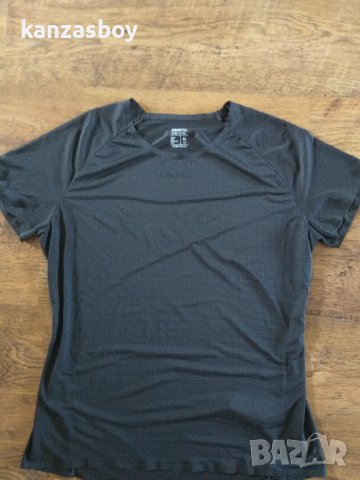 Craft Pro Dry Nanoweight T-shirt - страхотна дамска тениска КАТО НОВА, снимка 6 - Тениски - 41637059