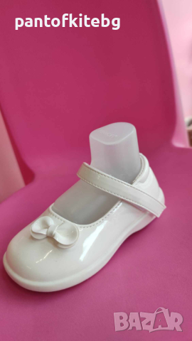 Официални бели лачени  обувки с панделка Clibee, снимка 1