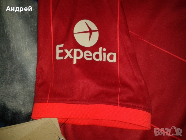 100% Оригинал с автографи! Liverpool/Ливърпул фланелка/тениска!, снимка 8 - Футбол - 36046869