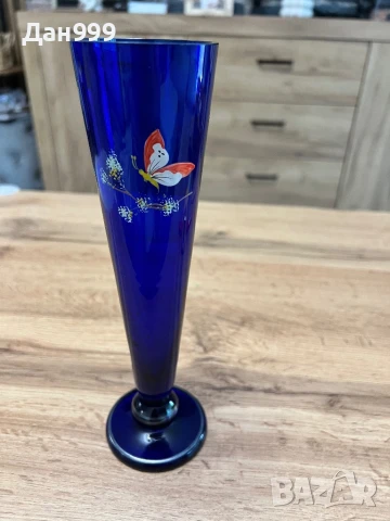 Ваза от миналият век ръчно рисувана