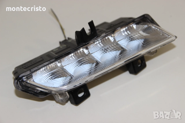 Дясна дневна светлина Renault Captur (2013-2017г.) десен LED предна броня 266003864R / 89208541, снимка 2 - Части - 52141561