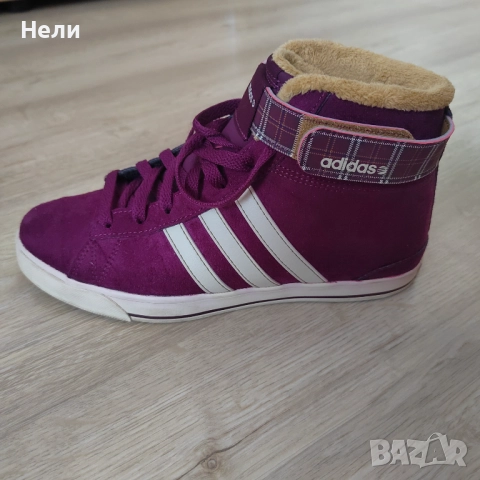 Дамски кецове Adidas, снимка 4 - Кецове - 52208104