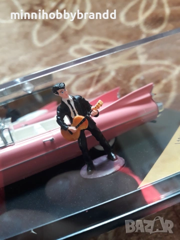Cadillac 1.43 Rock Star 1959 Elvis Presley Vitesse Limited Edition, снимка 15 - Колекции - 53044005