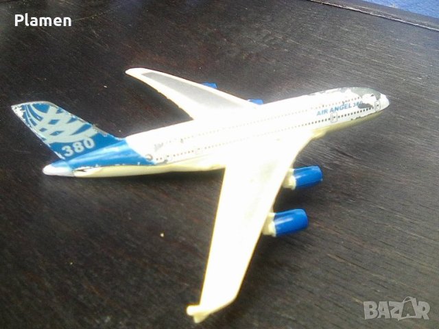 Модел на пътнически самолет А - 320, снимка 1 - Колекции - 40575187