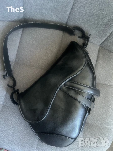 Чанта Christian Dior ! Топ качество! С торбичка за пазене. С дълга дръжка вкл. Без забележки 