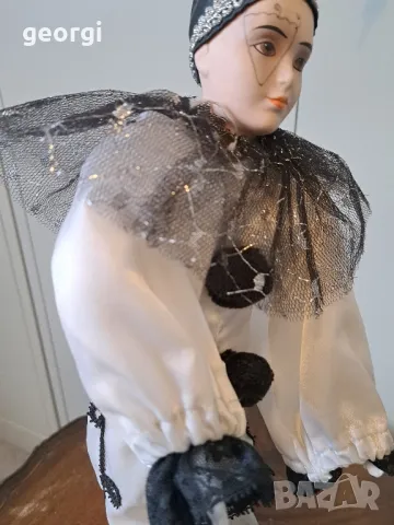 порцеланова кукла Пиеро   2/5, снимка 2 - Кукли - 48860446