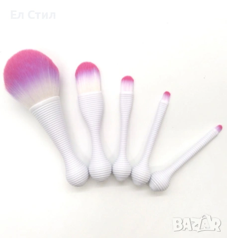 Пет броя козметични четки в удобна кутия HZS45, снимка 3 - Други - 53866631