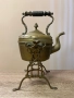 Винтидж бронзов чайник с ажурна поставка, снимка 1