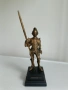 Рицар в пълно бойно снаряжение, бронзова статуетка., снимка 4