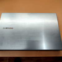 Samsung NP300V  на части, снимка 3 - Лаптопи за дома - 36518663