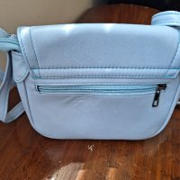 нова, естествена кожа малка чанта, снимка 2 - Чанти - 41652475