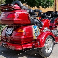 Продавам Хонда Голдуинг ( Honda Gold Wing)1800 - Trike 2003 год.,внос от Белгия , снимка 1 - Мотоциклети и мототехника - 33952391