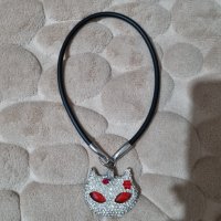 Оригинална каишка с котенце-10лв., снимка 1 - Колиета, медальони, синджири - 41241951