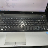 Лаптоп Samsung NP300E5Z, снимка 1 - Лаптопи за работа - 44530314