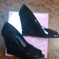 Нови черни обувки лак 38 номер, снимка 5 - Дамски обувки на ток - 40437633