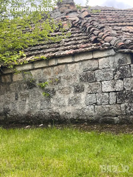 Продавам дялън камък и каменни колони , снимка 1