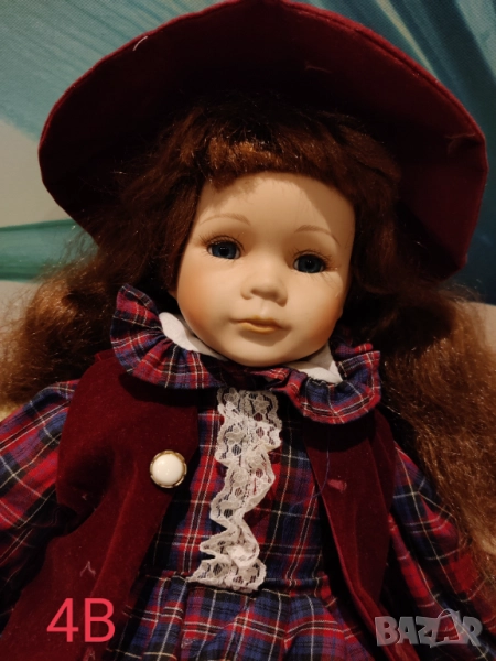 Порцеланова кукла , снимка 1