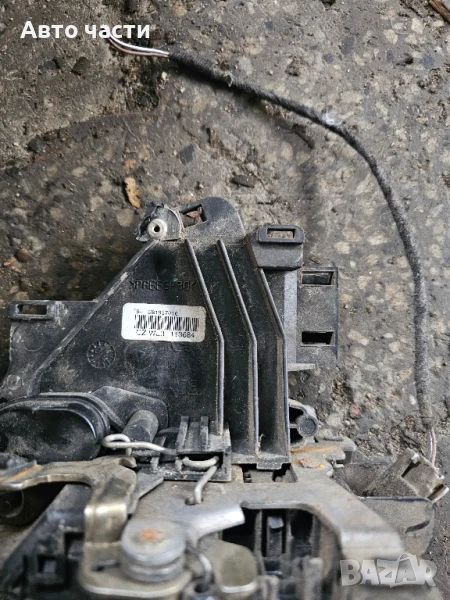 Ключалка за предна врата за Skoda Fabia Mk2 (5J) 3B1837016, снимка 1