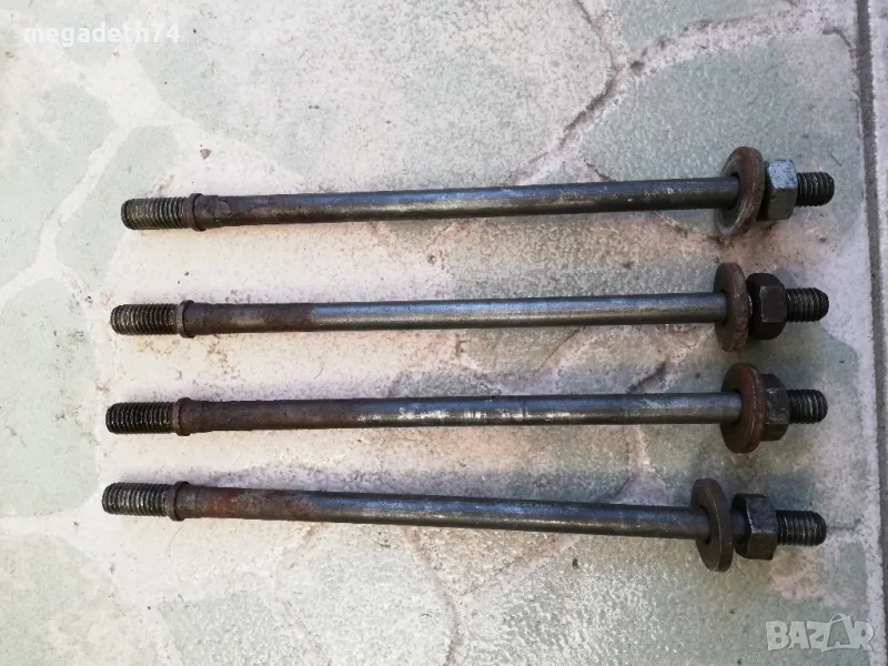 Шпилки за цилиндър MZ ETZ 250, 251, снимка 1