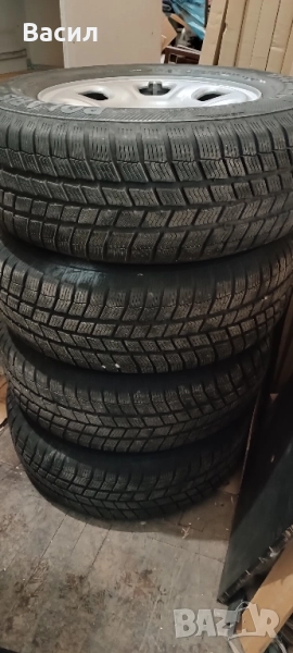 Гуми с джанти 235-70-16, снимка 1