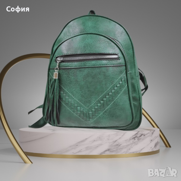 Дамска раничка от еко кожа в спортно-елегантен дизайн и кожен пискюл, снимка 1