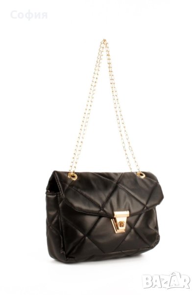 Дамска ватирана мека чанта в стилен дизайн и дръжка тип синджир, снимка 1