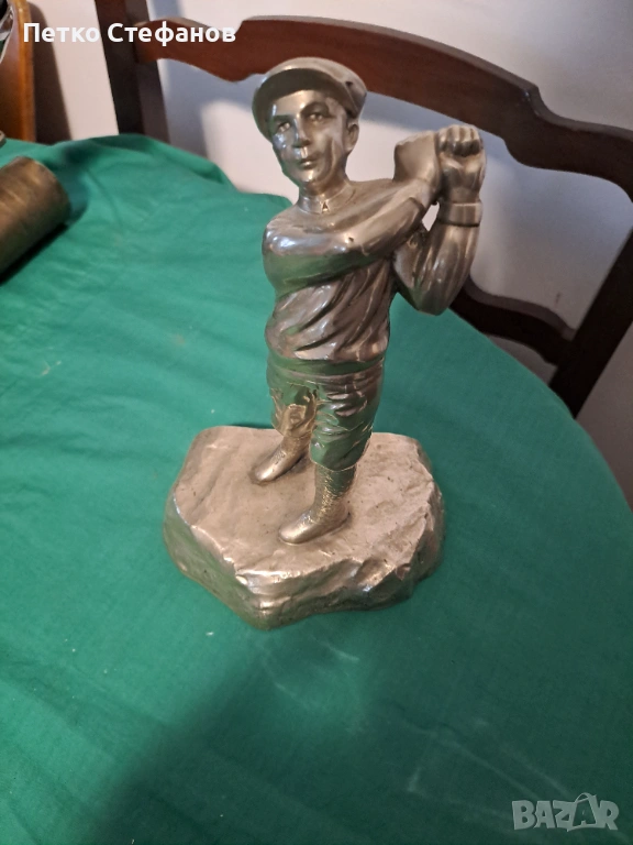 Статуетка на играч на голф., снимка 1