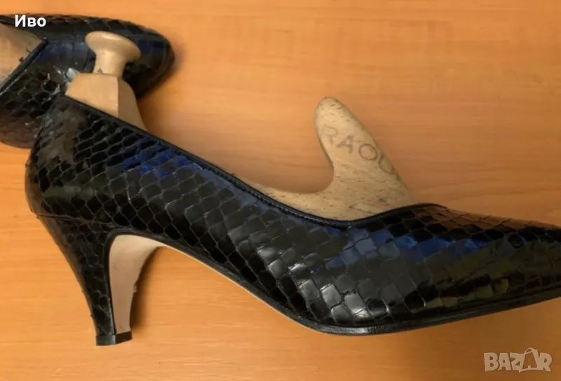 Чисто нови дамски италиански , английски кожени 38,39 ; 8 1/2 ;кожени чехли с лепка 38, снимка 1