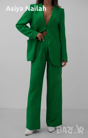 Дамски зелен костюм от две части – сако и широк панталон