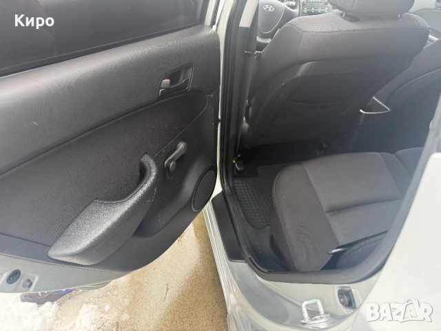 Hyndai i30 1.4 бензин/газ, снимка 7 - Автомобили и джипове - 53331919