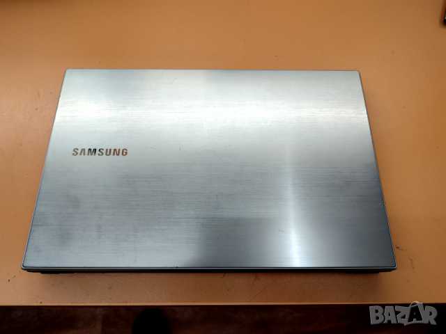 Samsung NP300V  на части, снимка 3 - Лаптопи за дома - 36518663