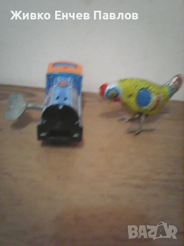 Лот стари играчки с КЛЮЧЕ