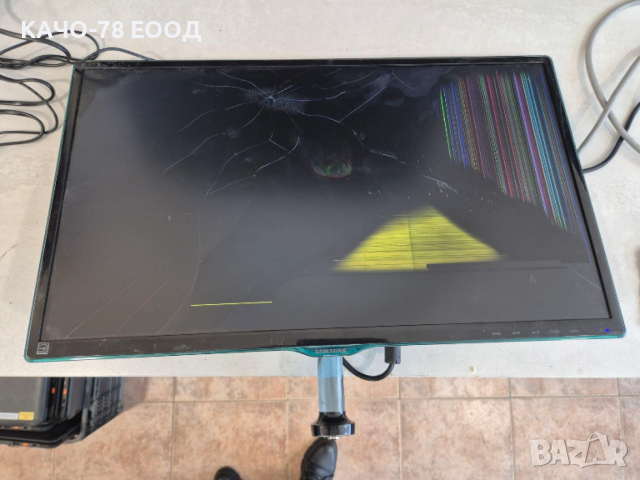 Монитор Samsung S24D390HL - за части