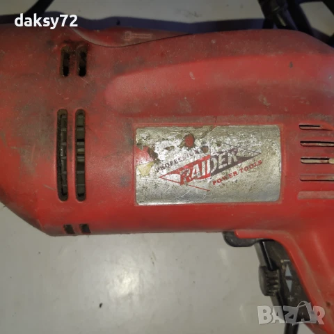 Две работещи дрелки-за части, снимка 2 - Бормашини - 50672247