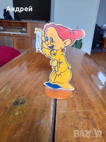 Стар сувенирен термометър #5