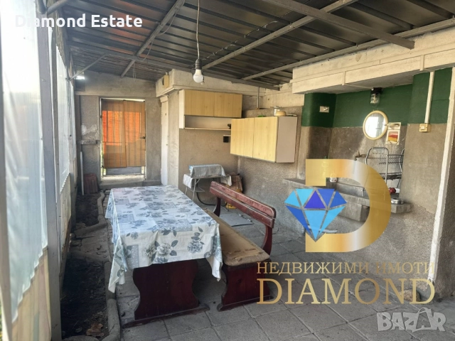 Двуетажна къща с гараж в село Черногорово, общ. Димитровград, снимка 6 - Къщи - 52825731