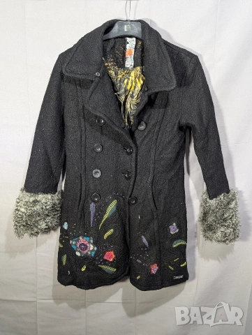 палто Desigual с бродерия размер 38 -М