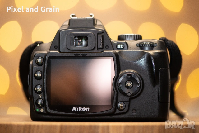 Nikon D60 фотоапарат + два обектива и аксесоари Никон