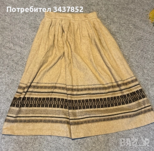 Вълнена пола