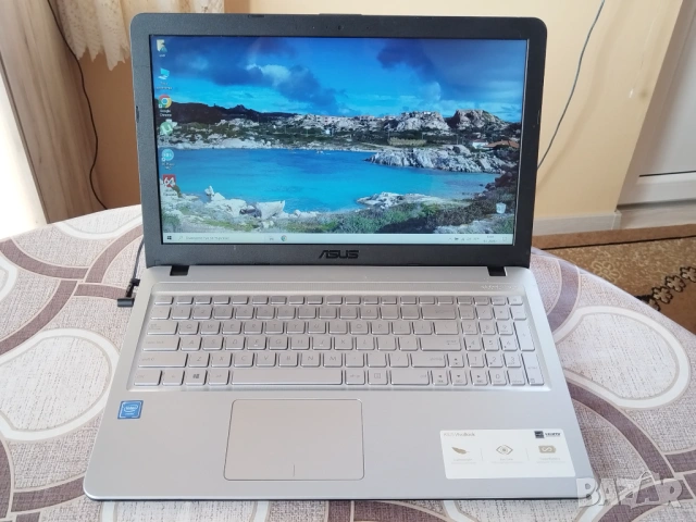 Лаптоп Asus VivoBook X540SA, снимка 4 - Лаптопи за дома - 53138257